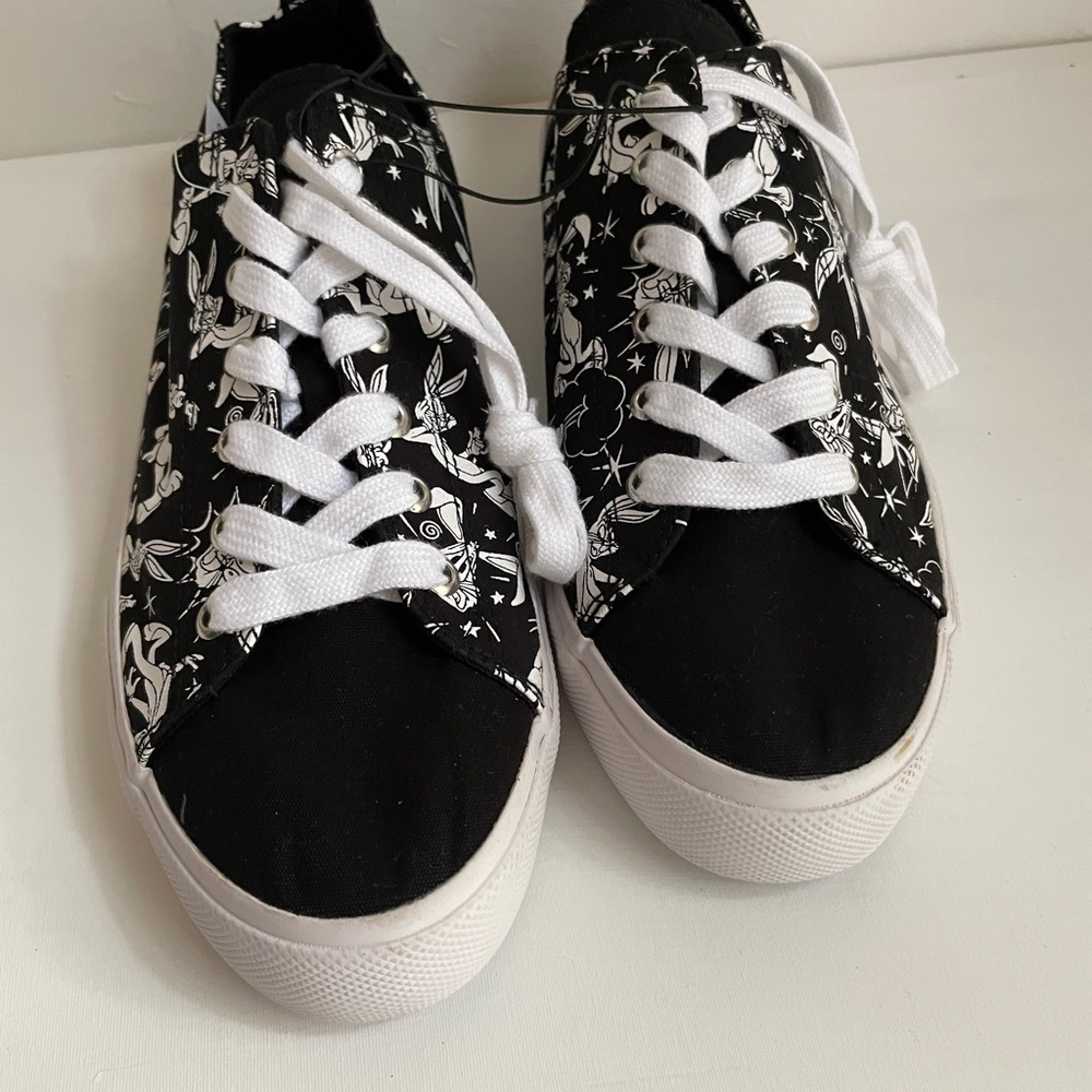 Looney Tunes Bugs Bunny Womens 11.5 Canvas Sneaker Low Cut Fun Cartoons Bold - Picture 3 of 13